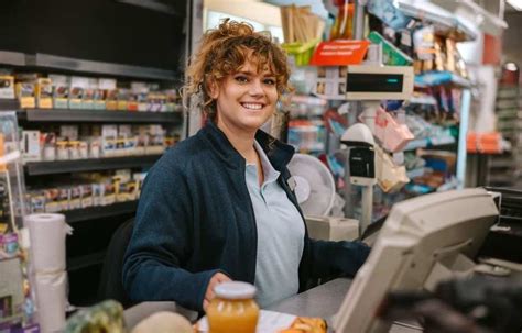 Models and shares customer service best practices with all team members to deliver a distinctive and delightful customer experience, including interpersonal habits (e. . Customer service associate walgreens salary